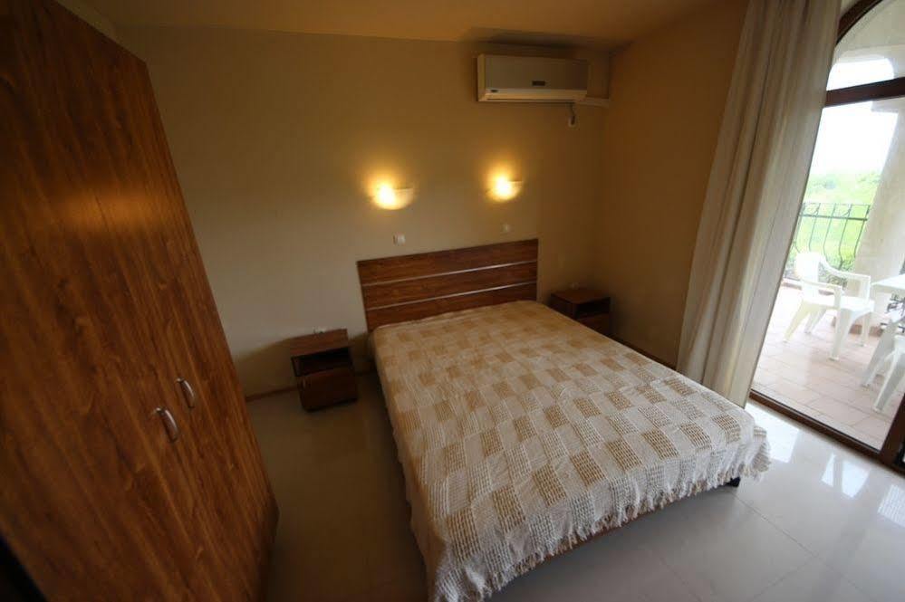 Menada Green Hills Apartments Sozopol Exterior photo